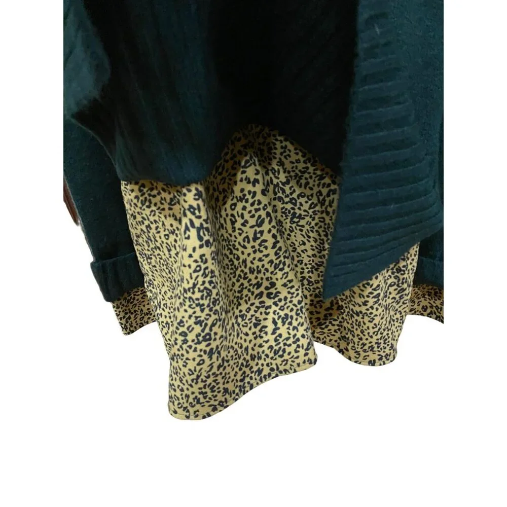 NWT VOY Ladies Oversized Turtleneck Sweater with Leopard Underlay